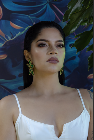 Green mustacilla flower earring