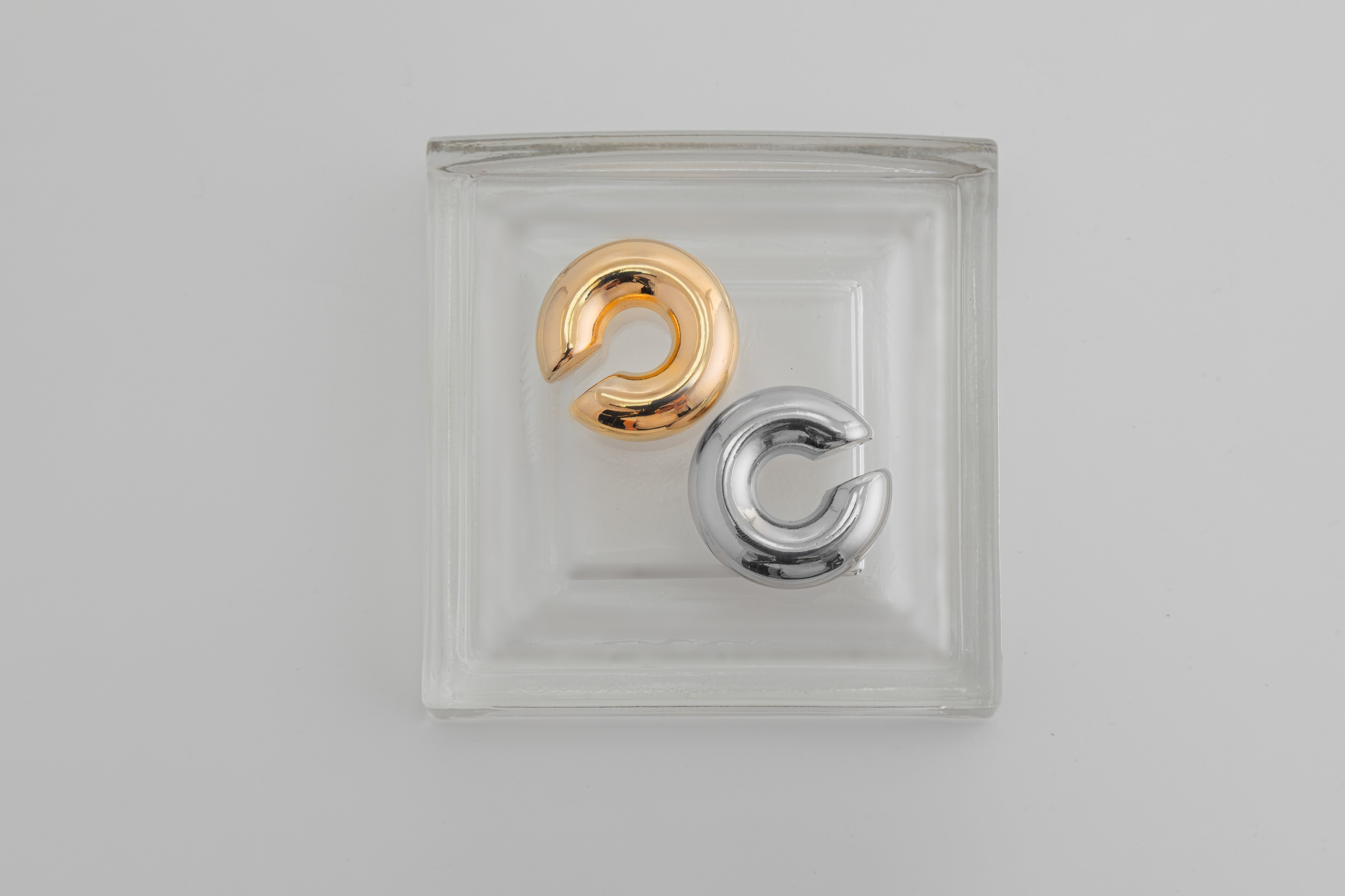 Thick Gold Earcuff 4